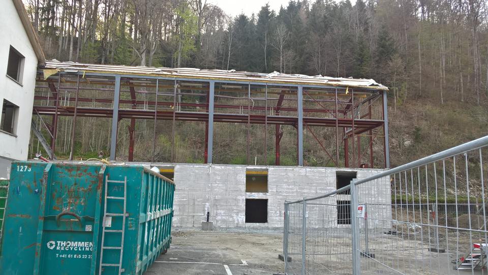 Wand für Wand klappte weg